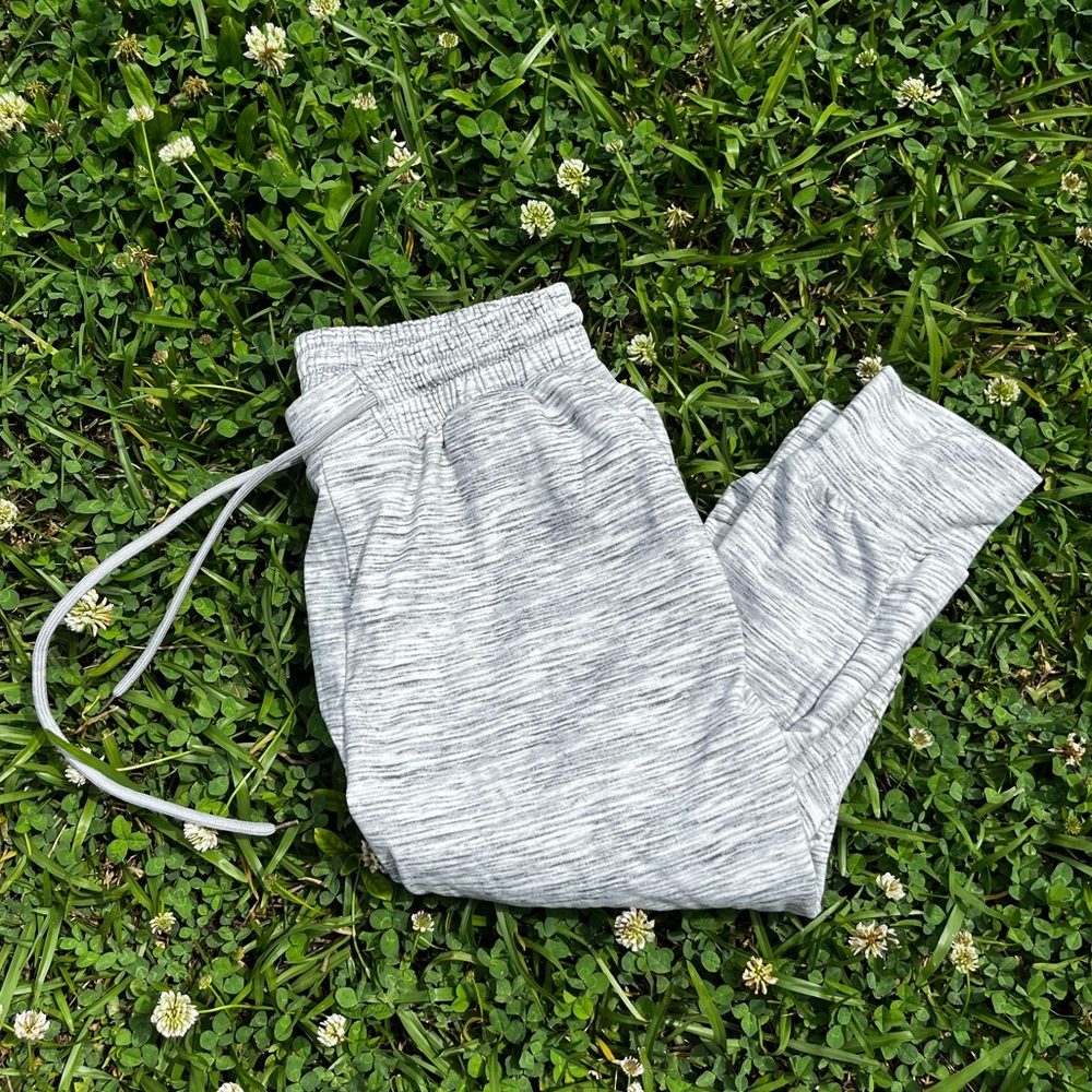 JOGGERS ☁️